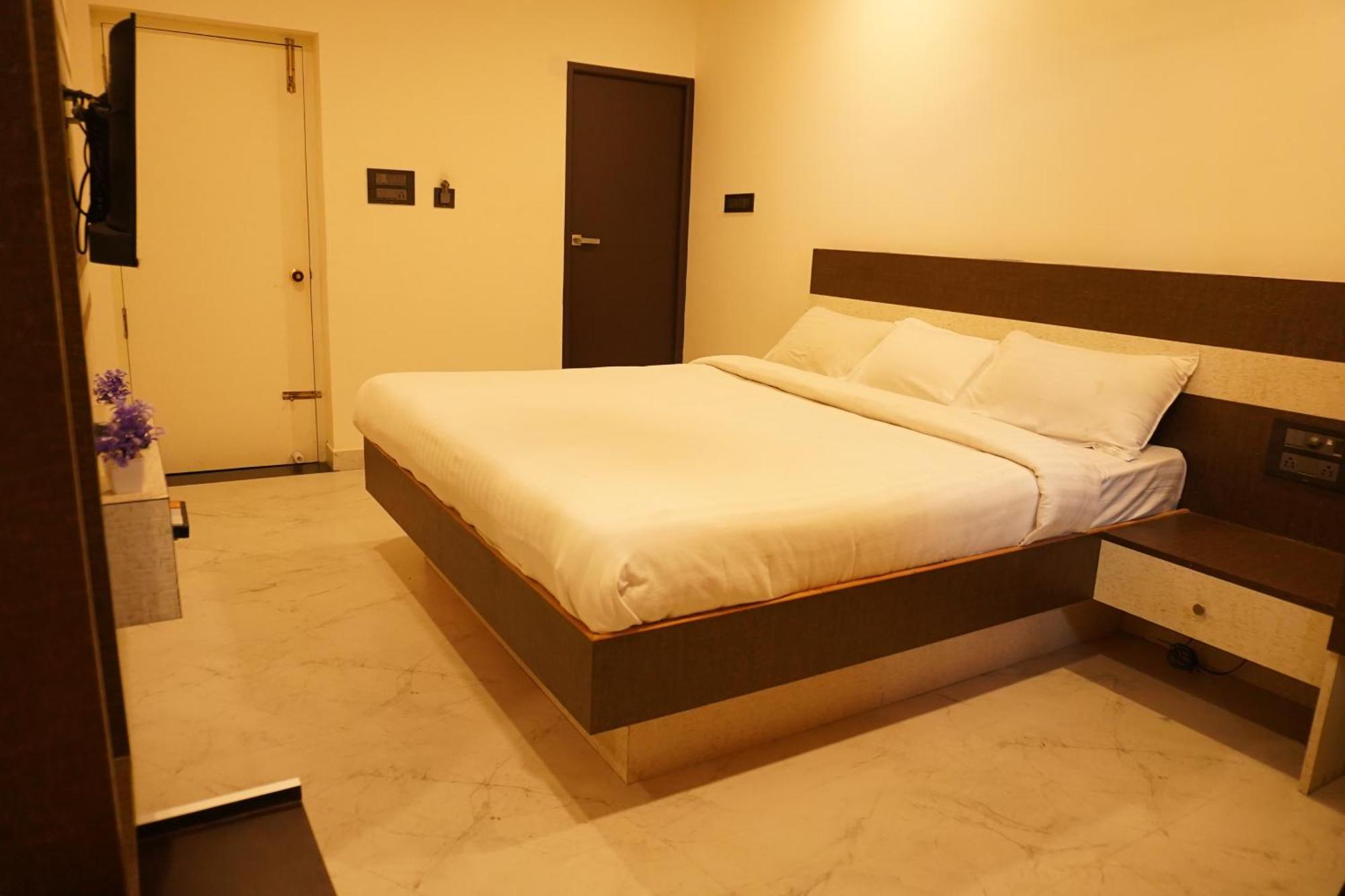 Shree Mantra Homestay Йеркод Экстерьер фото